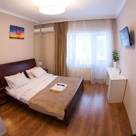 обійми Embrace Bed & Breakfast *